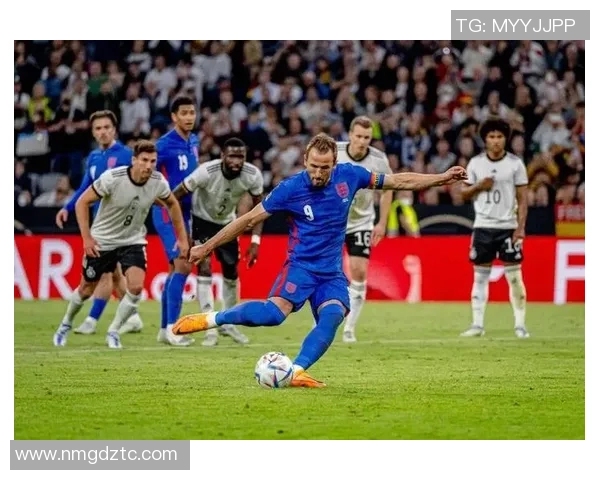 凯恩的传奇之路：从足球天才到世界级教练的蜕变与成就