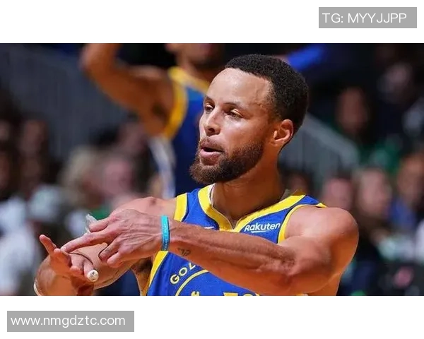 库里单场51分领衔勇士逆袭小牛展现超级球星风采